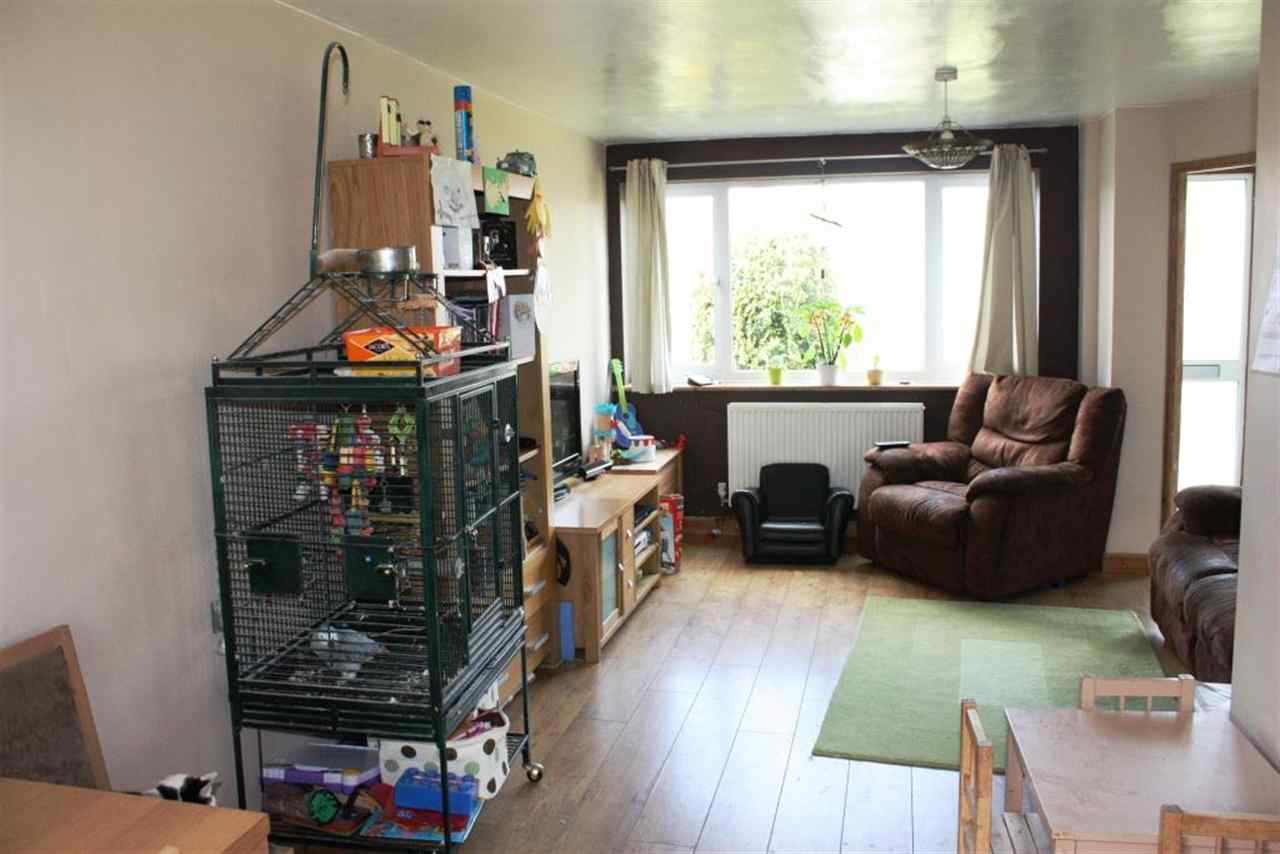 resized-2349823-5 Living room.JPG